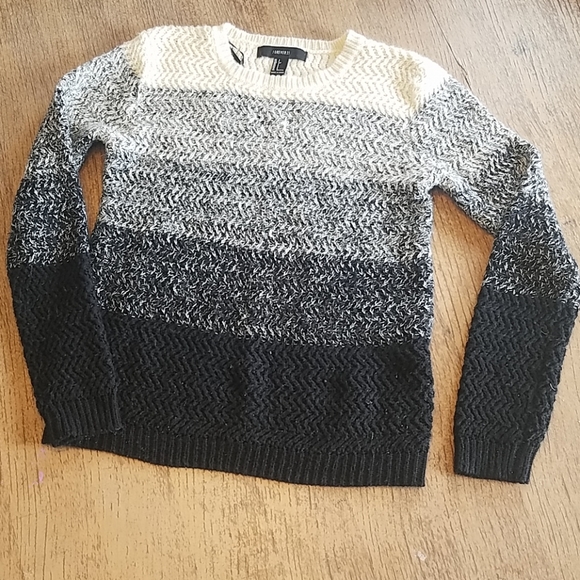 Forever 21 Sweaters - 4/$15!  Forever 21 Sweater size Small